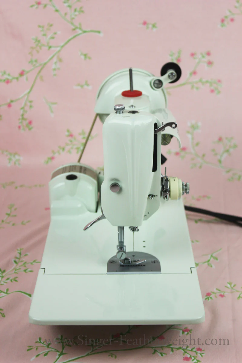 Singer Featherweight 221 Sewing Machine, WHITE EV989*** - Image 11