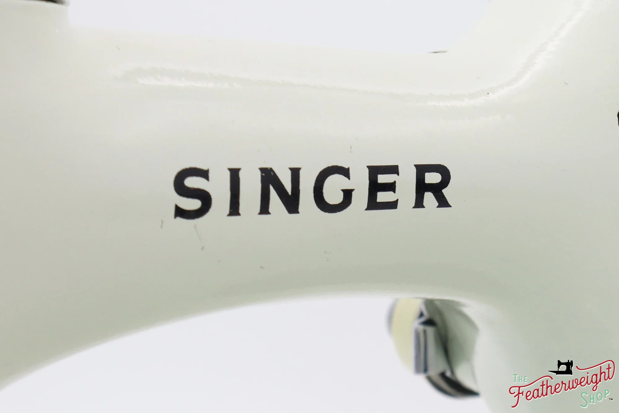 Singer Featherweight 221 Sewing Machine, WHITE - EV98939* - Image 12
