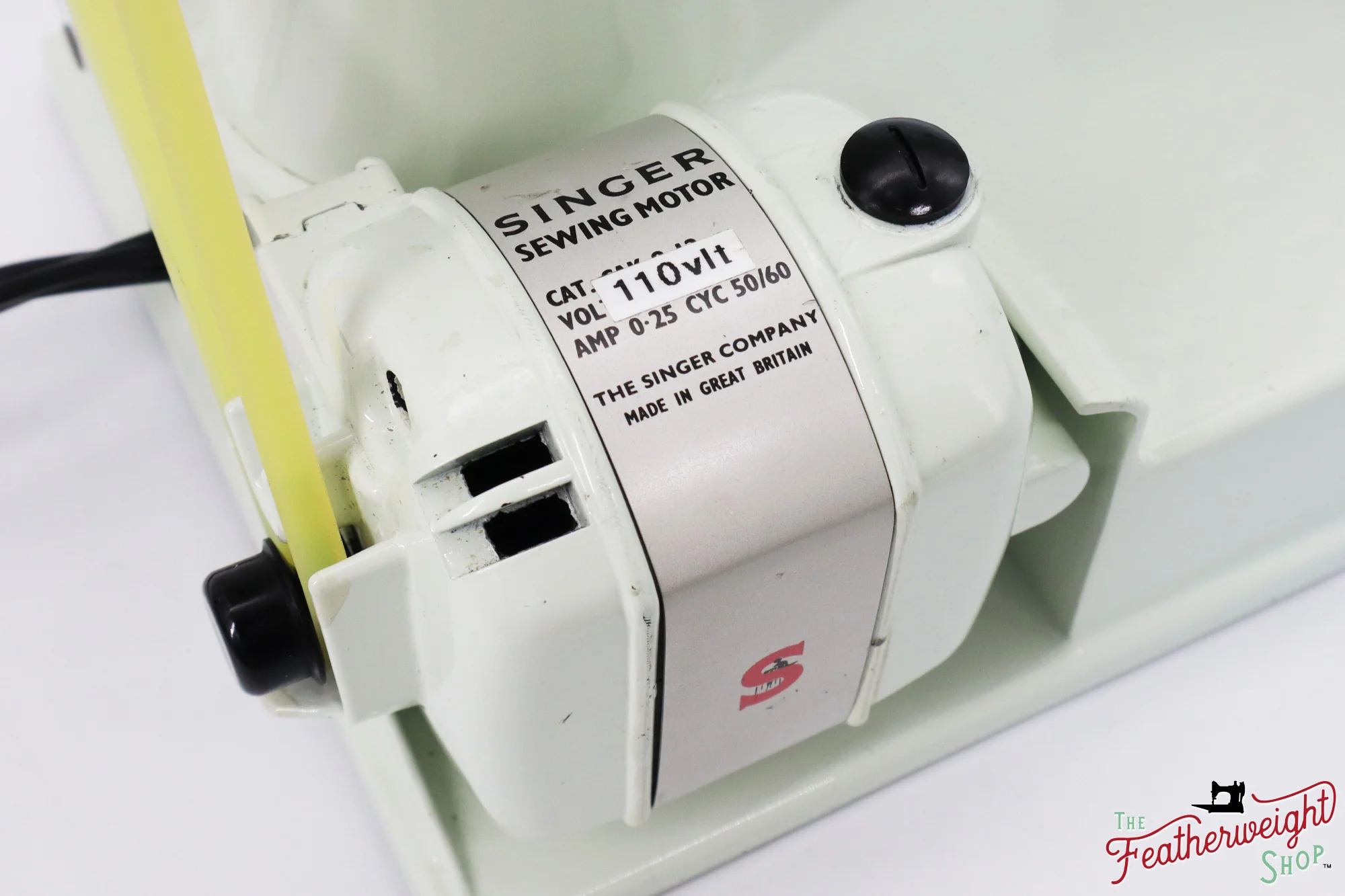 Singer Featherweight 221 Sewing Machine, WHITE - EV98939* - Image 15