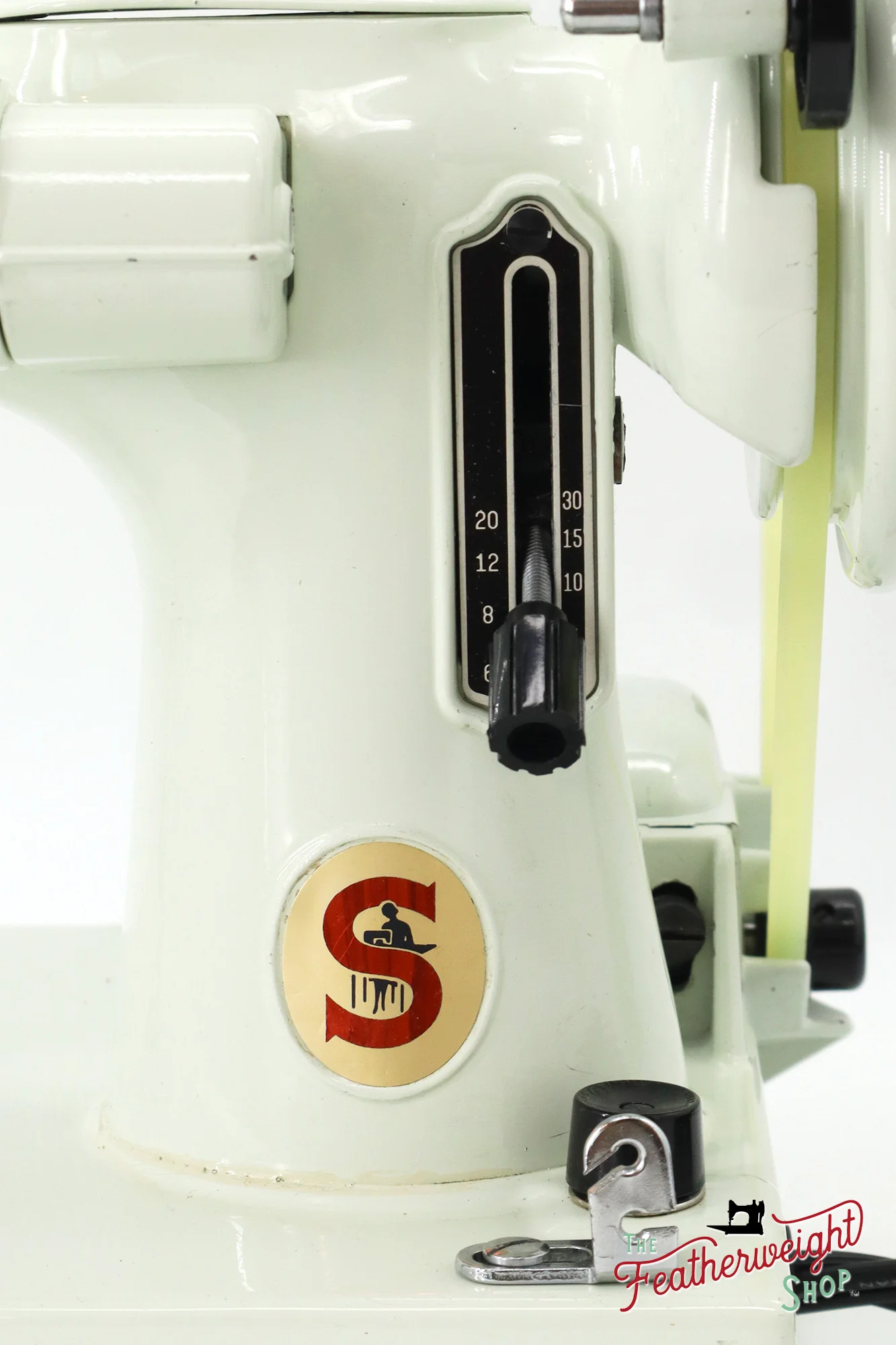 Singer Featherweight 221K Sewing Machine, WHITE - EV99384* - Image 16