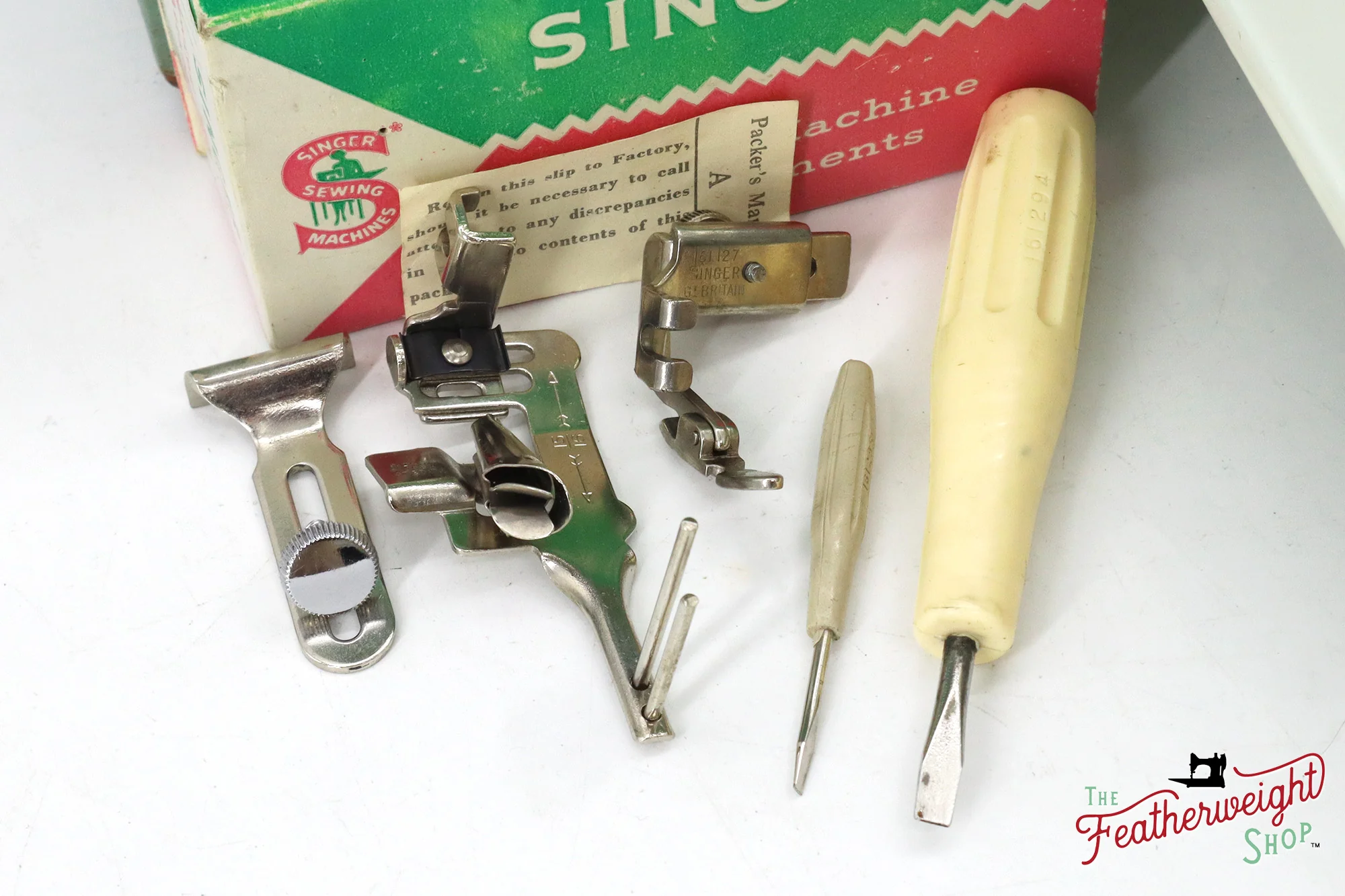 Singer Featherweight 221K Sewing Machine, WHITE - EV99384* - Image 18
