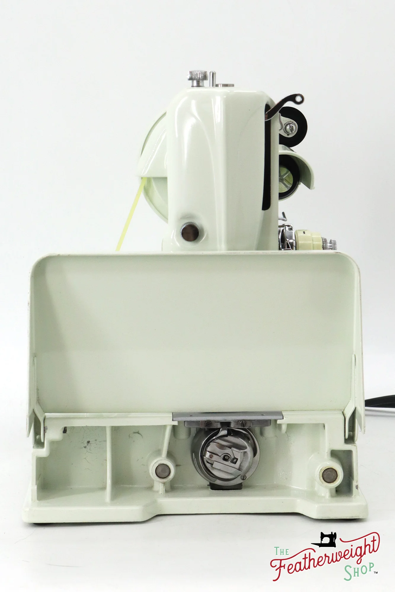 Singer Featherweight 221K Sewing Machine, WHITE - EV99384* - Image 5