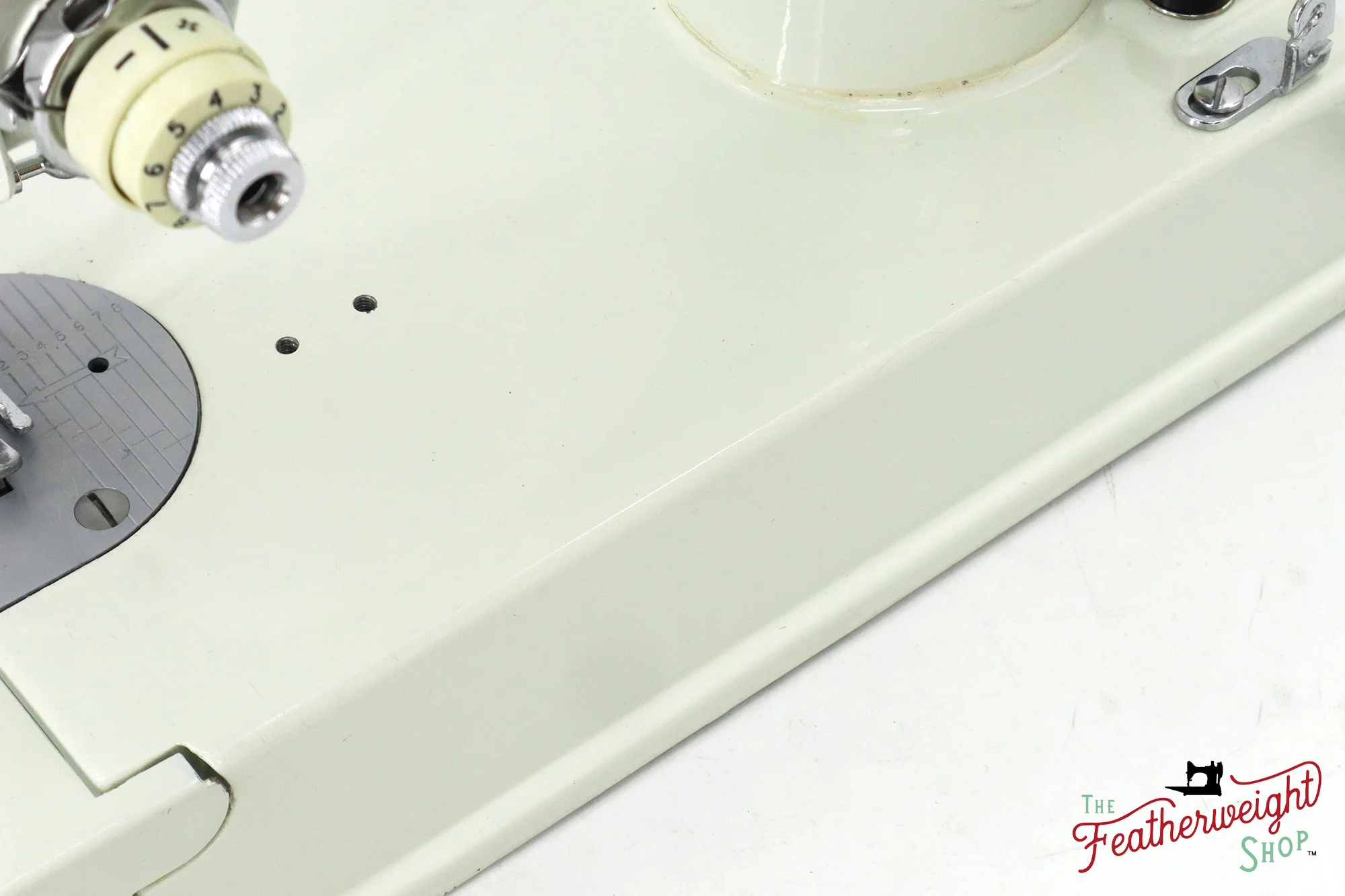 Singer Featherweight 221K Sewing Machine, WHITE - EV99384* - Image 8