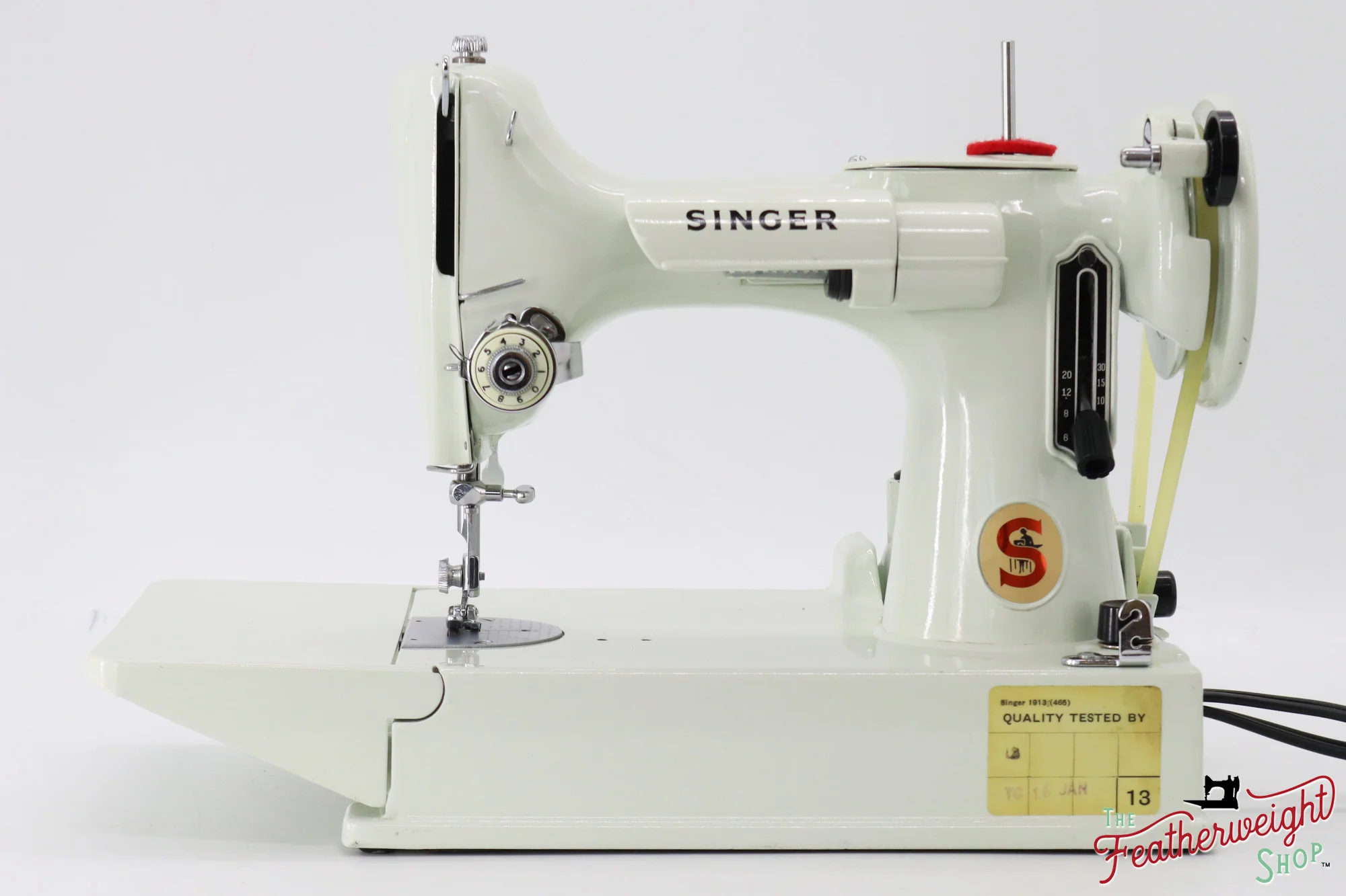 Singer Featherweight 221 Sewing Machine, WHITE - EY995*** - Image 2