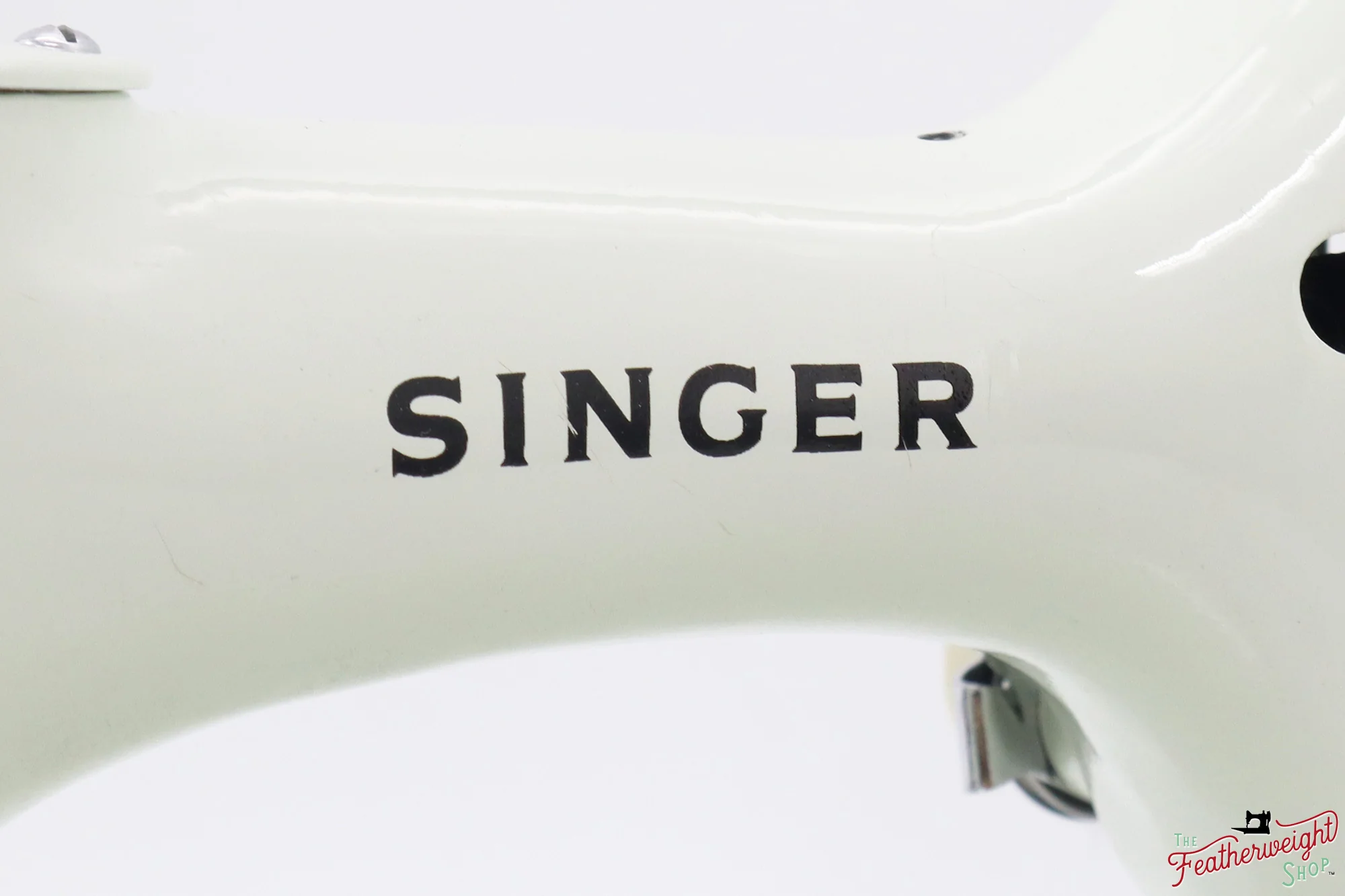 Singer Featherweight 221 Sewing Machine, WHITE - FA124*** - Image 11