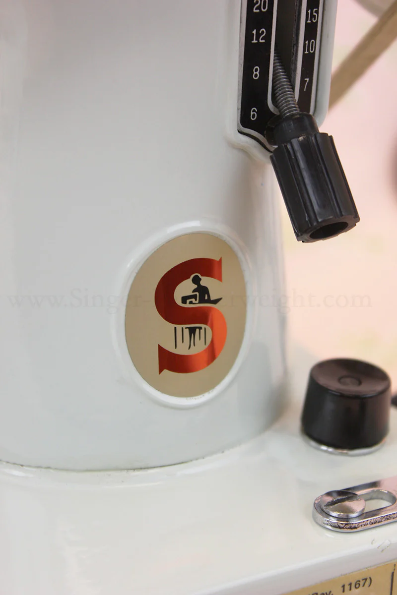 Singer Featherweight 221 Sewing Machine, WHITE FA128*** - Image 17