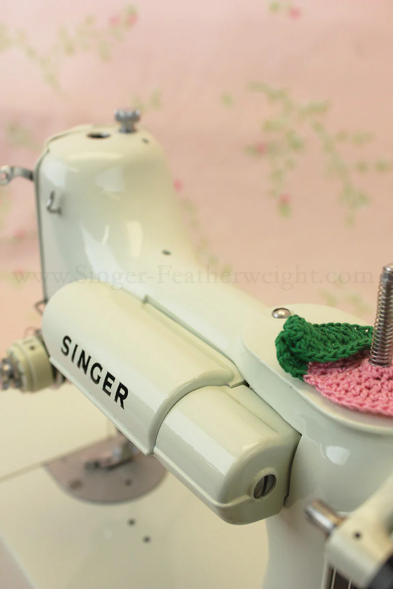 Singer Featherweight 221 Sewing Machine, WHITE FA128*** - Image 19