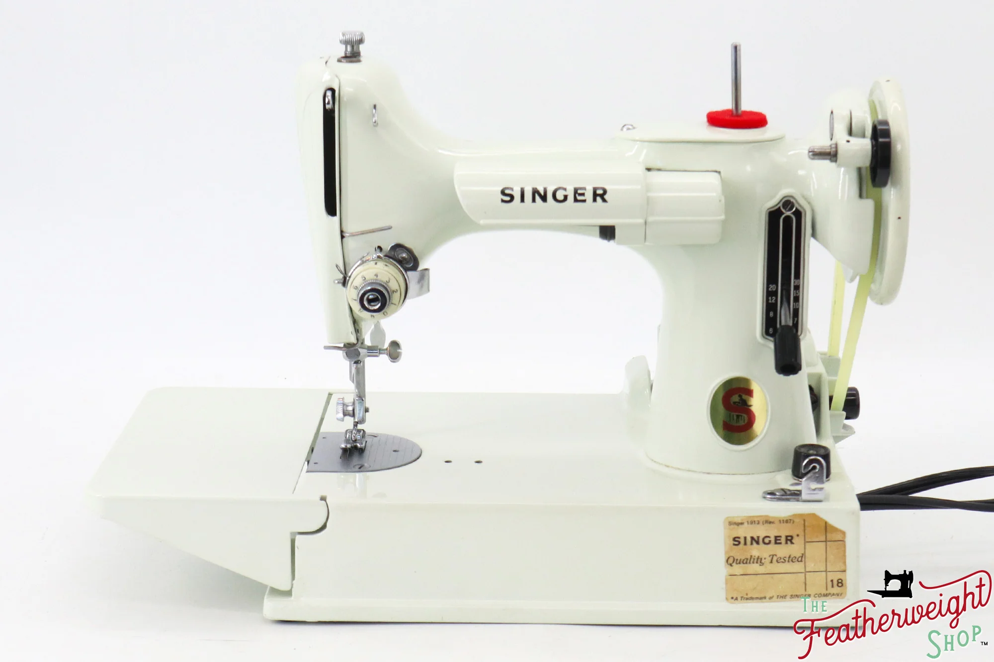 Singer Featherweight 221 Sewing Machine, WHITE - FA201*** - Image 2