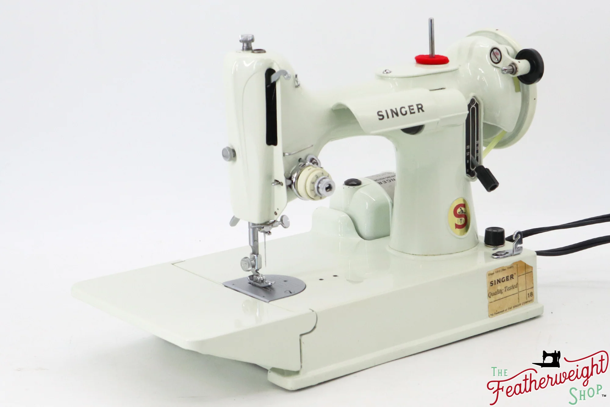 Singer Featherweight 221 Sewing Machine, WHITE - FA201*** - Image 4