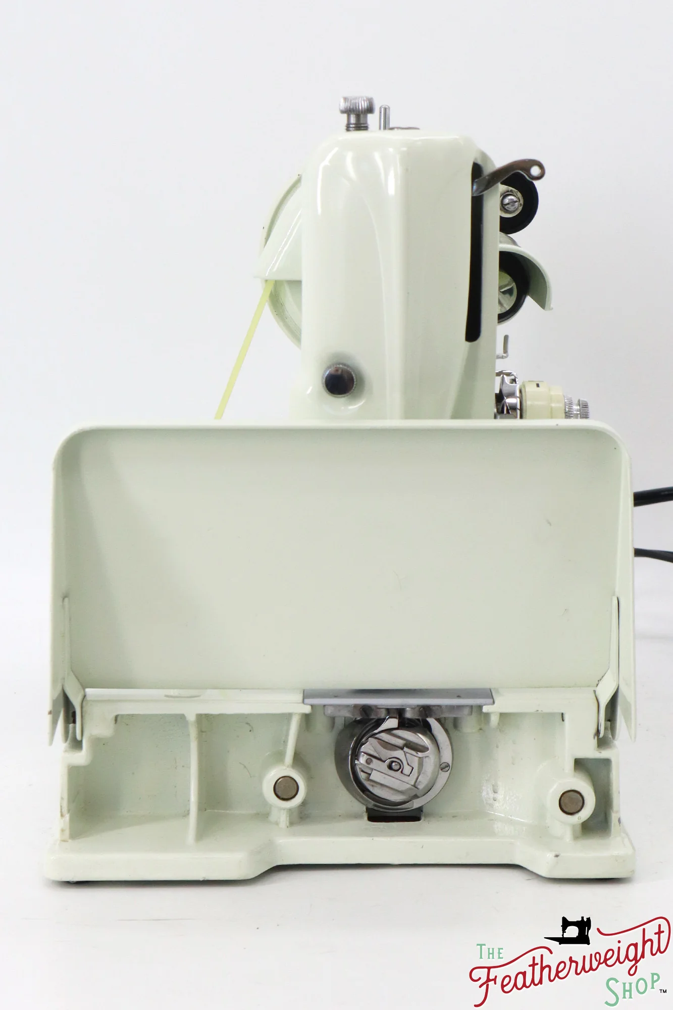 Singer Featherweight 221 Sewing Machine, WHITE - FA201*** - Image 5