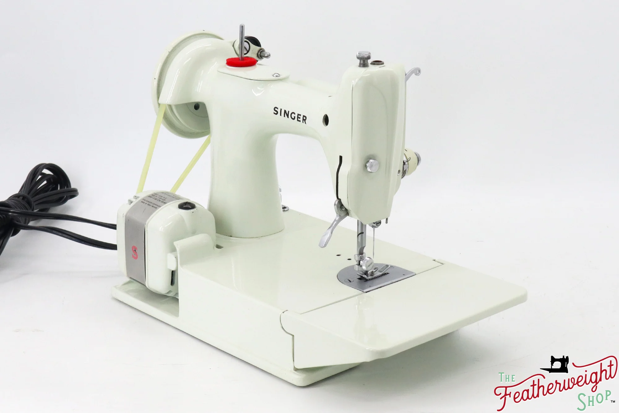 Singer Featherweight 221 Sewing Machine, WHITE - FA201*** - Image 6