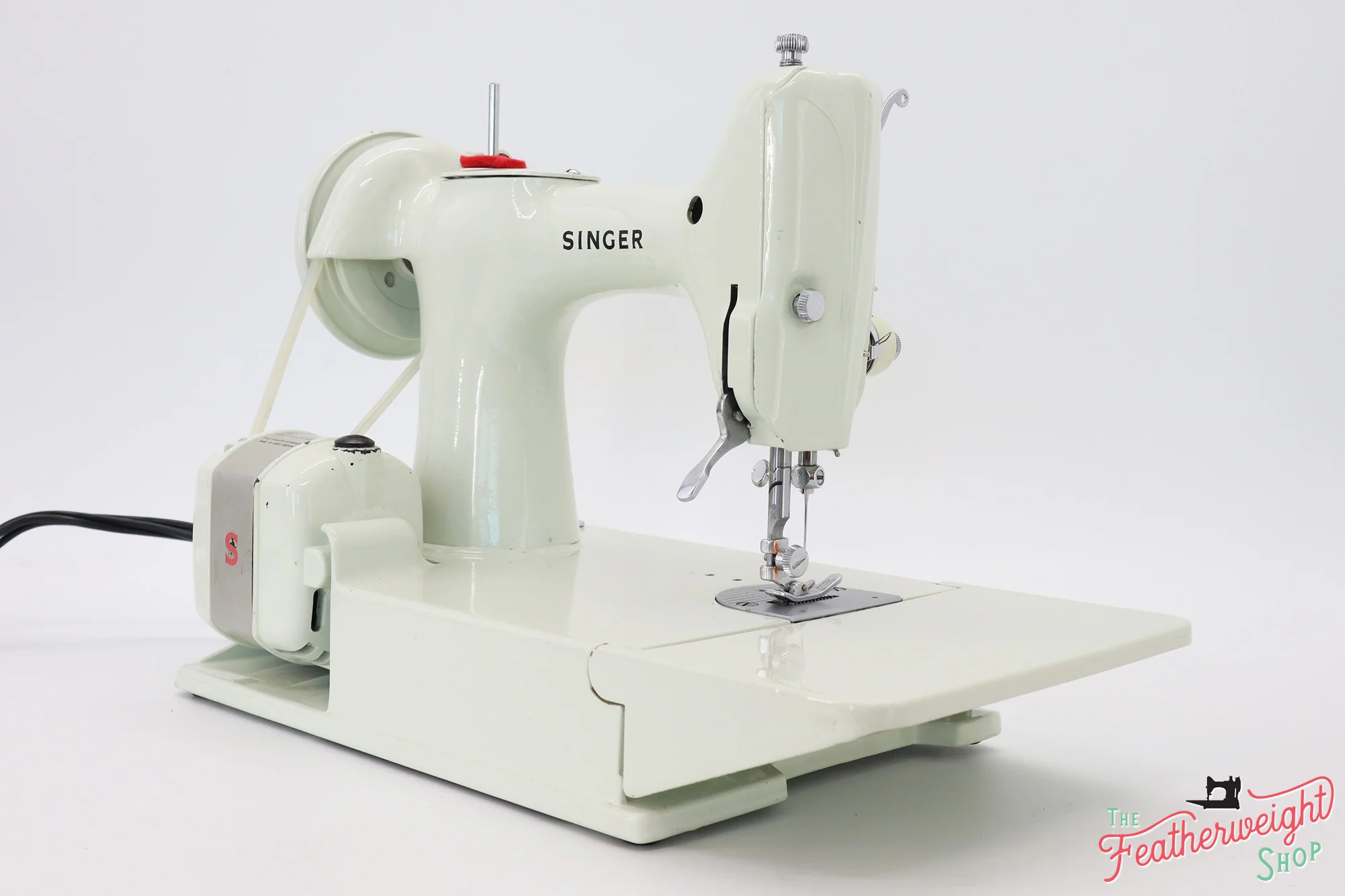 Singer Featherweight 221 Sewing Machine, WHITE FA227*** - Image 6