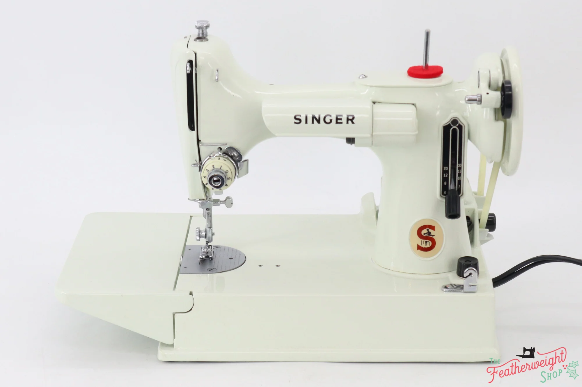 Singer Featherweight 221 Sewing Machine, WHITE - FA235*** - Image 2