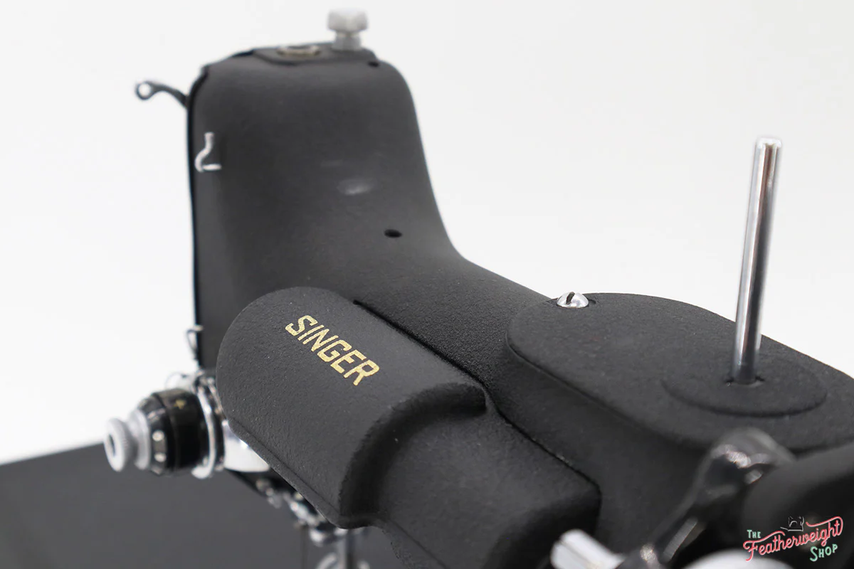 Singer Featherweight 221 Sewing Machine, WRINKLE AF388*** - Image 12