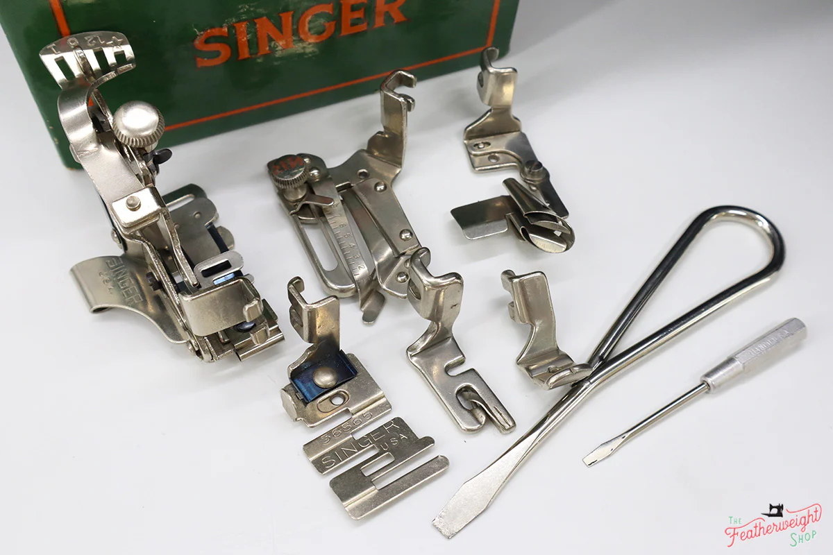 Singer Featherweight 221 Sewing Machine, WRINKLE AF388*** - Image 15