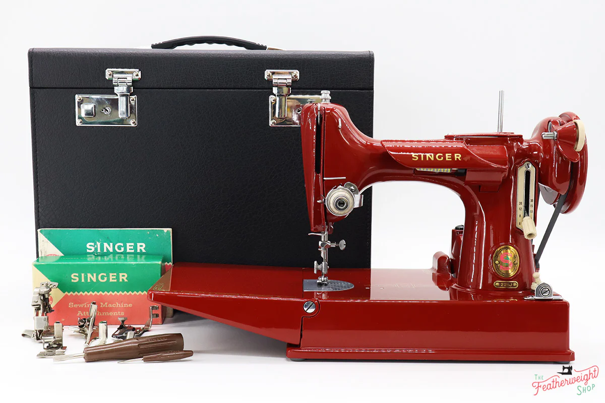Singer Featherweight 221J Sewing Machine JE159*** - Fully Restored in 'Fire Brick Red' - Image 3