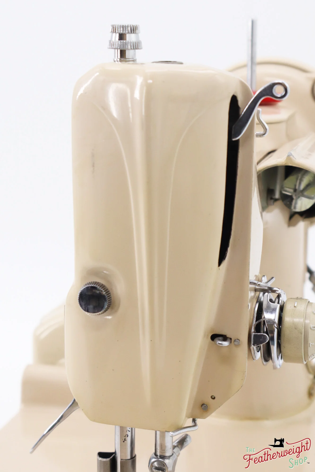 Singer Featherweight 221J Sewing Machine, Tan - JE152*** - Image 14