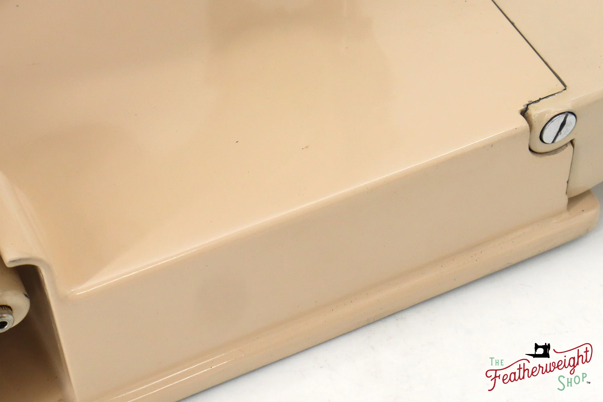 Singer Featherweight 221J Sewing Machine, Tan - JE1598** - Image 11
