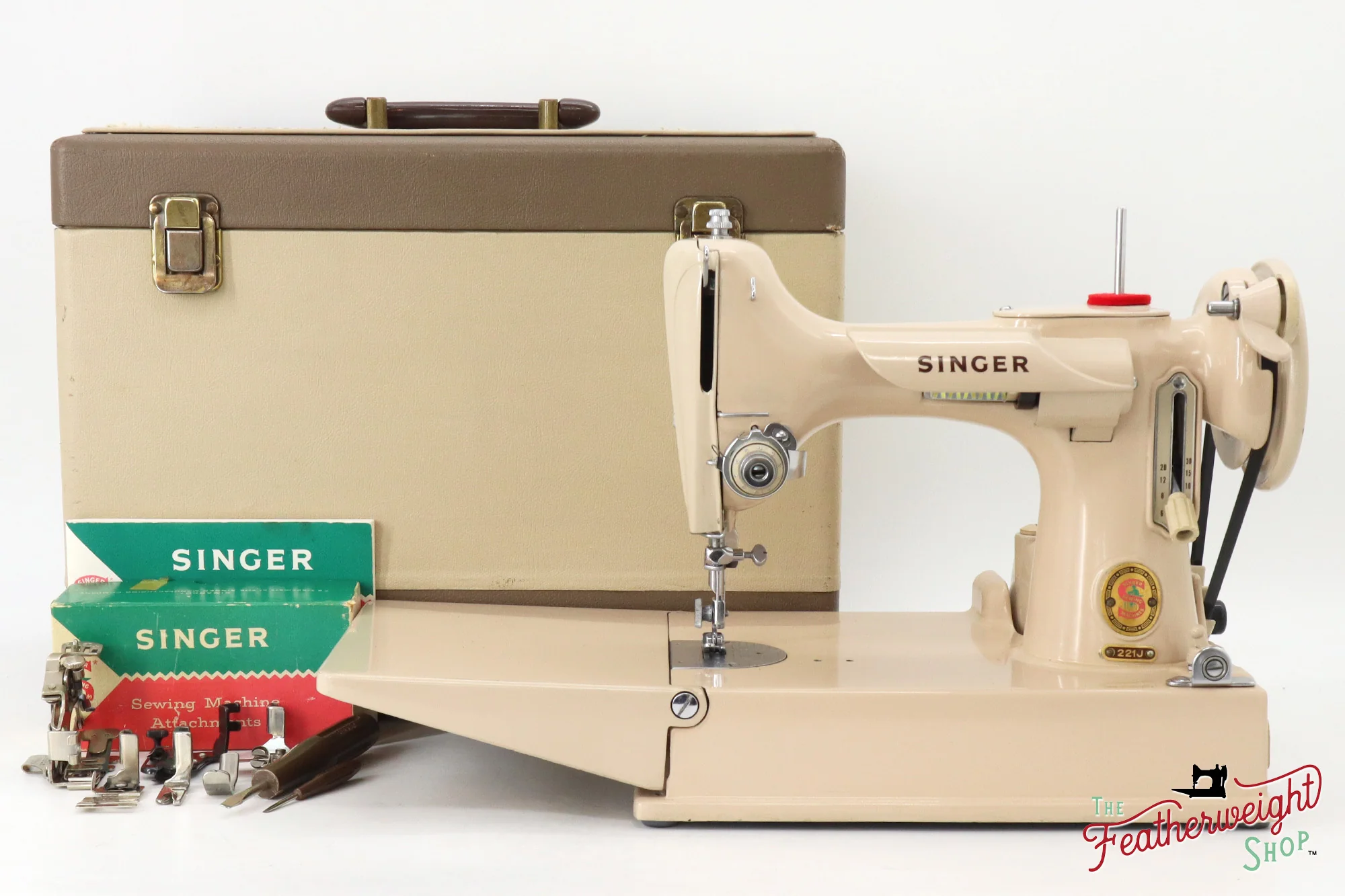 Singer Featherweight 221J Sewing Machine, Tan - JE1598** - Image 2