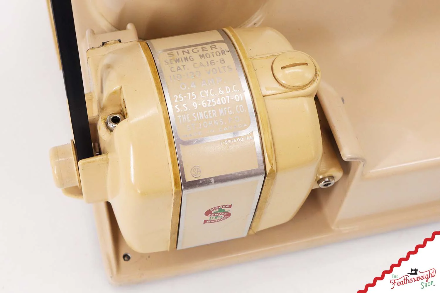 Singer Featherweight 221J Sewing Machine, Tan - JE161*** - Image 16