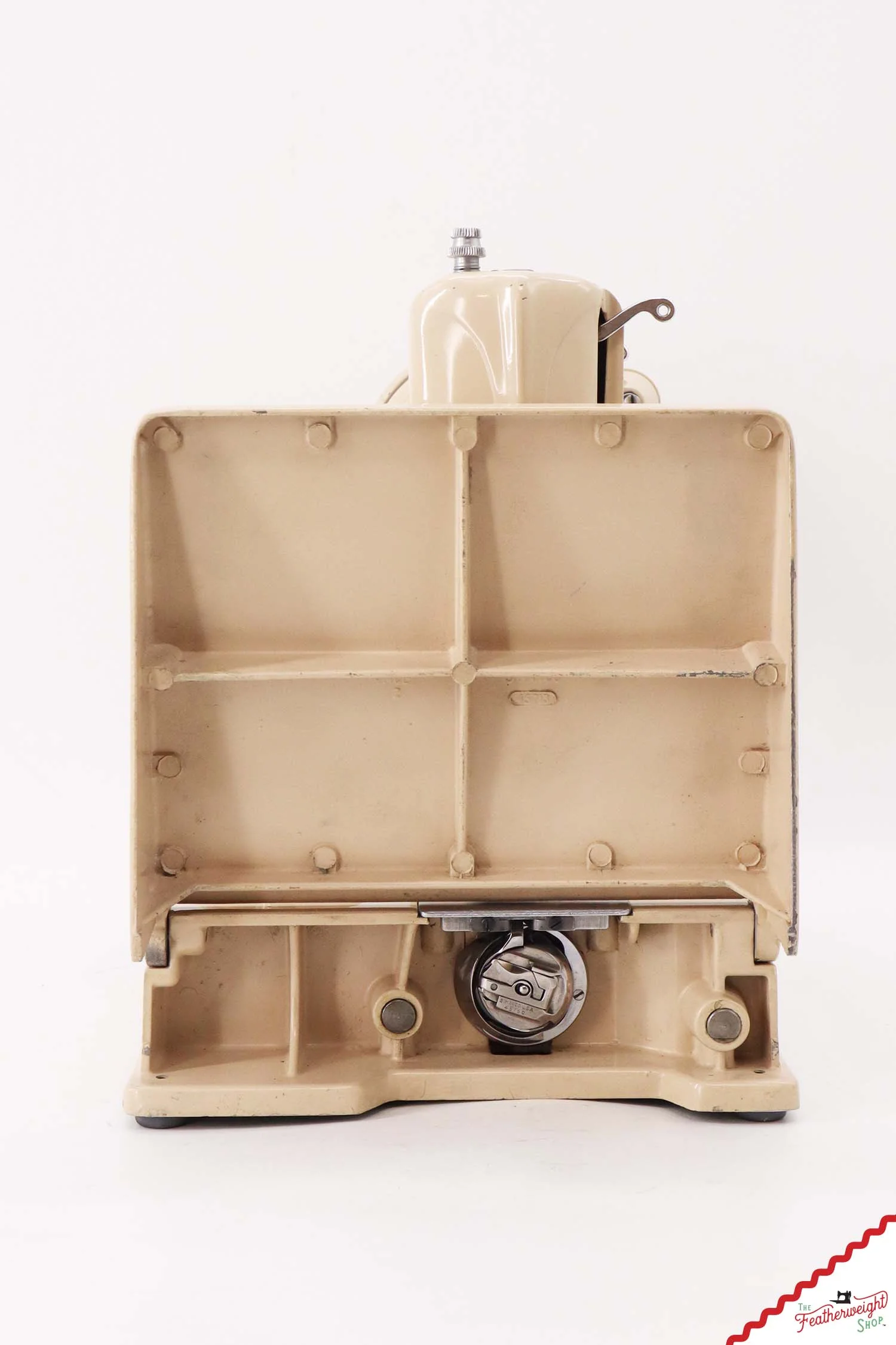 Singer Featherweight 221J Sewing Machine, Tan - JE161*** - Image 4