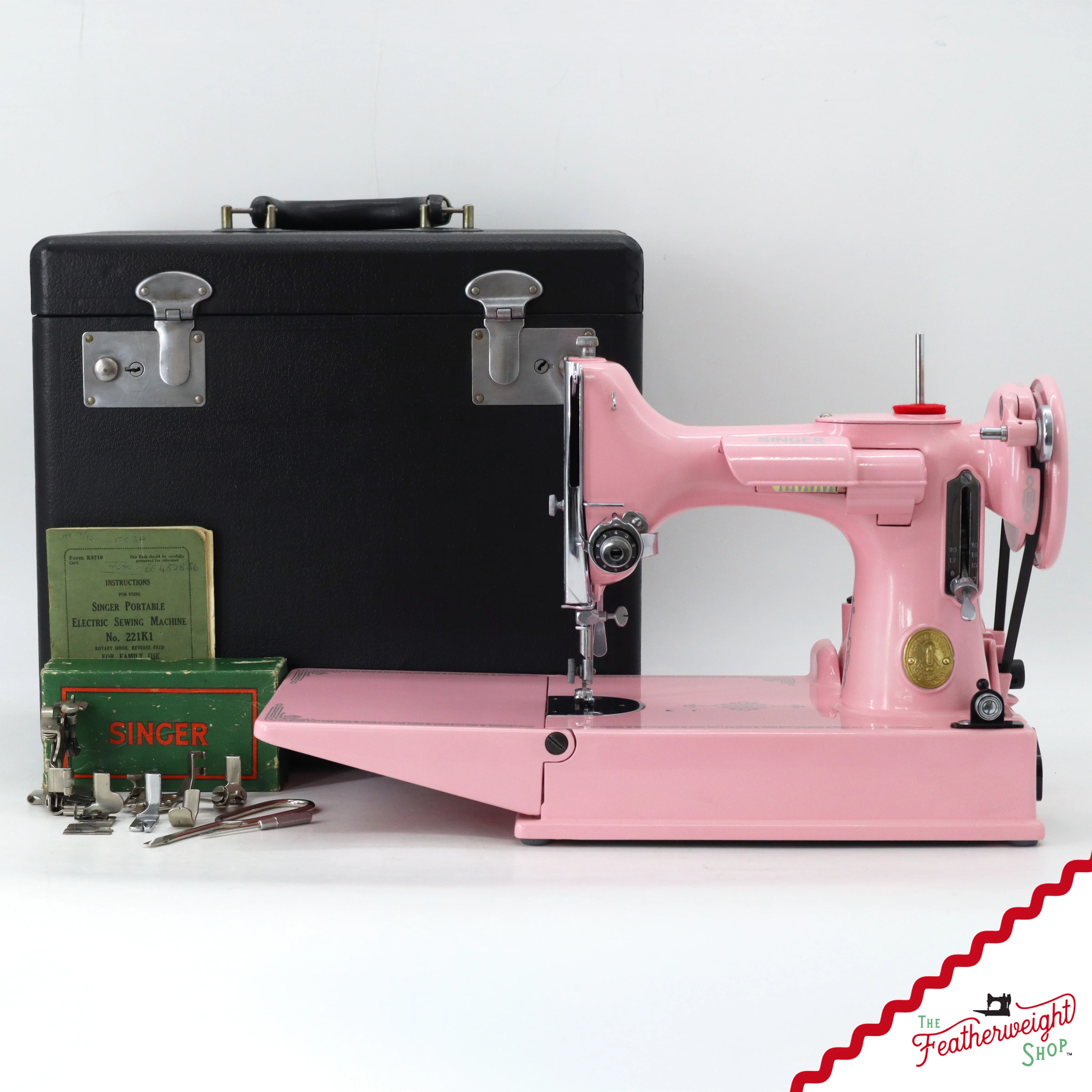 Singer Featherweight 221K - EE4528** - Fully Restored in Pink Frosting - Image 2