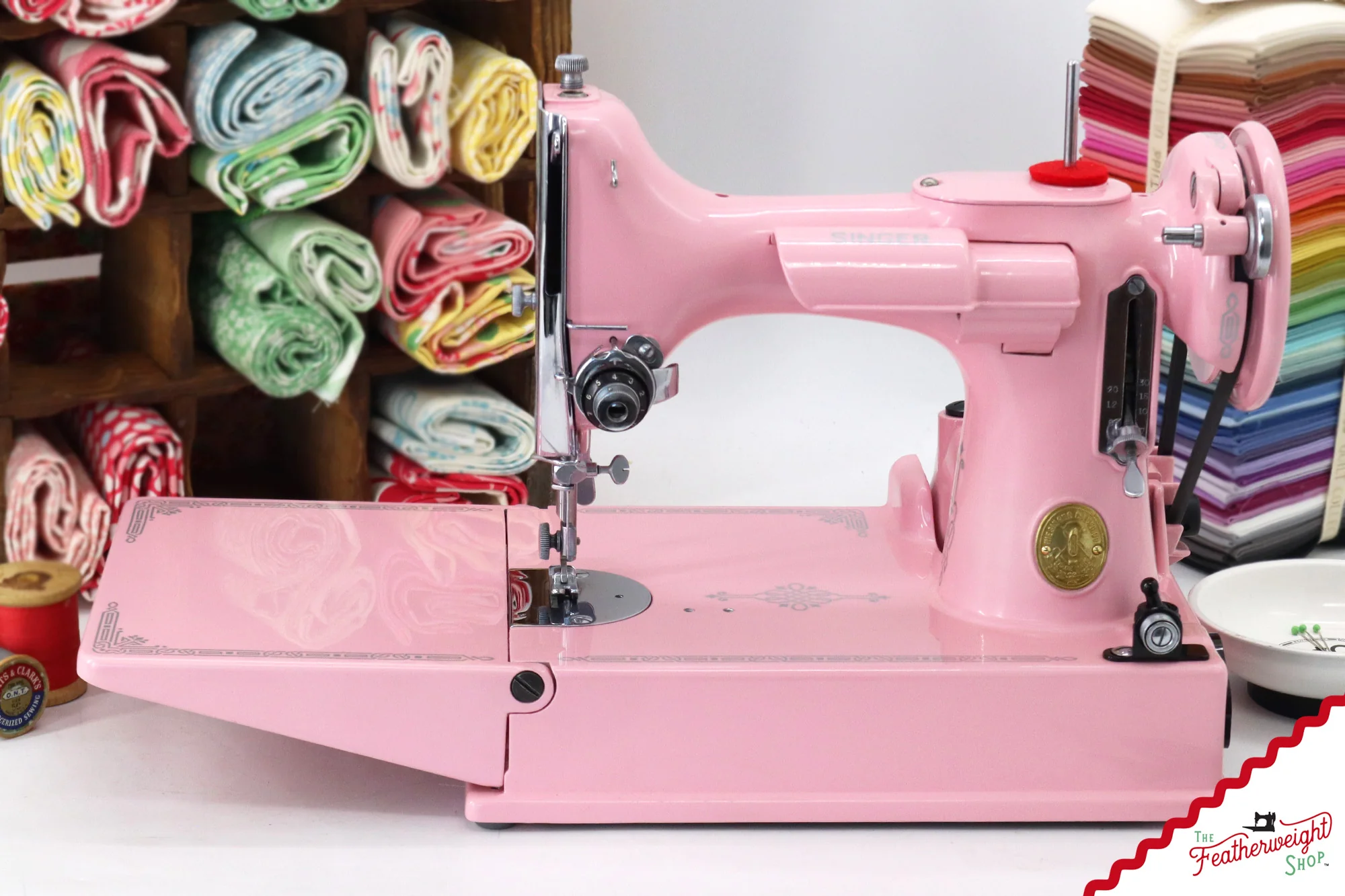 Singer Featherweight 221K - EE4528** - Fully Restored in Pink Frosting - Image 3