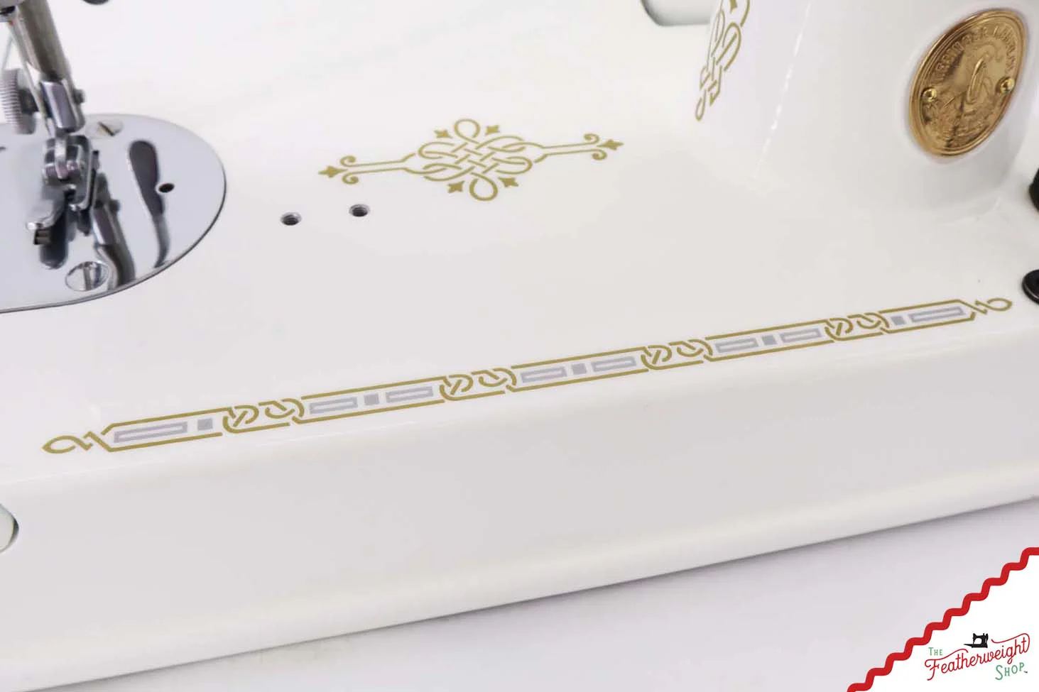 Singer Featherweight 221K - EE45284* - Fully Restored in White - Image 10