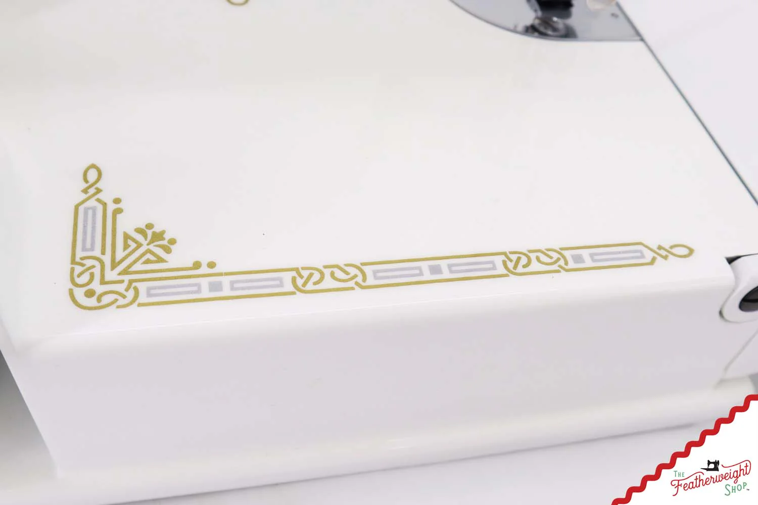 Singer Featherweight 221K - EE45284* - Fully Restored in White - Image 13
