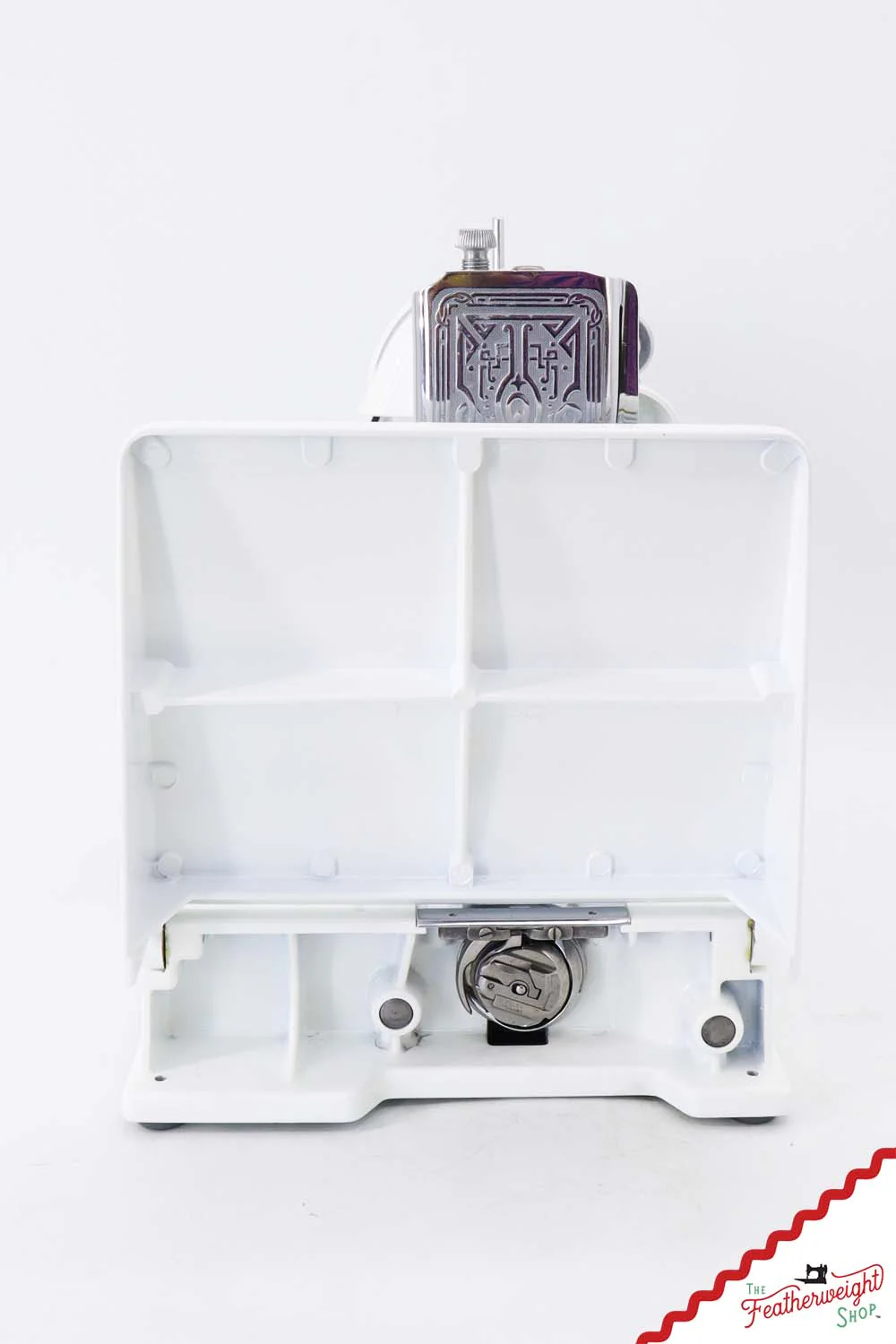 Singer Featherweight 221K - EE45284* - Fully Restored in White - Image 5