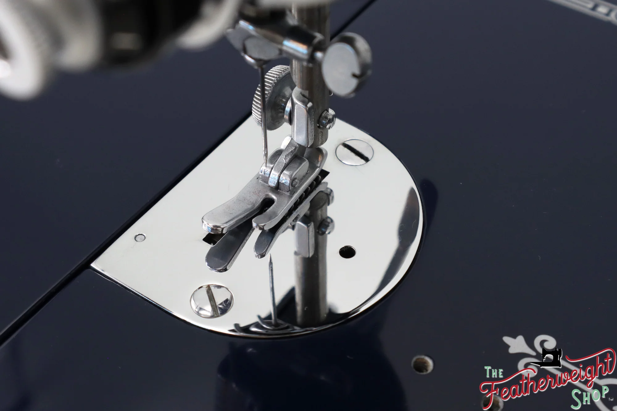 Singer Featherweight 221K - EE574*** - Fully Restored in Navy - Image 14