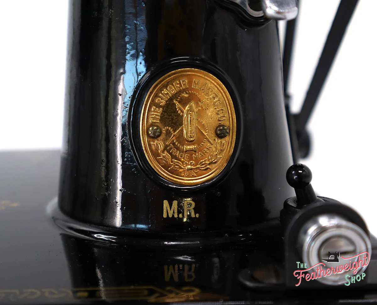 Singer Featherweight 221K, Rare MR - EF565*** Original Receipt! - Image 3