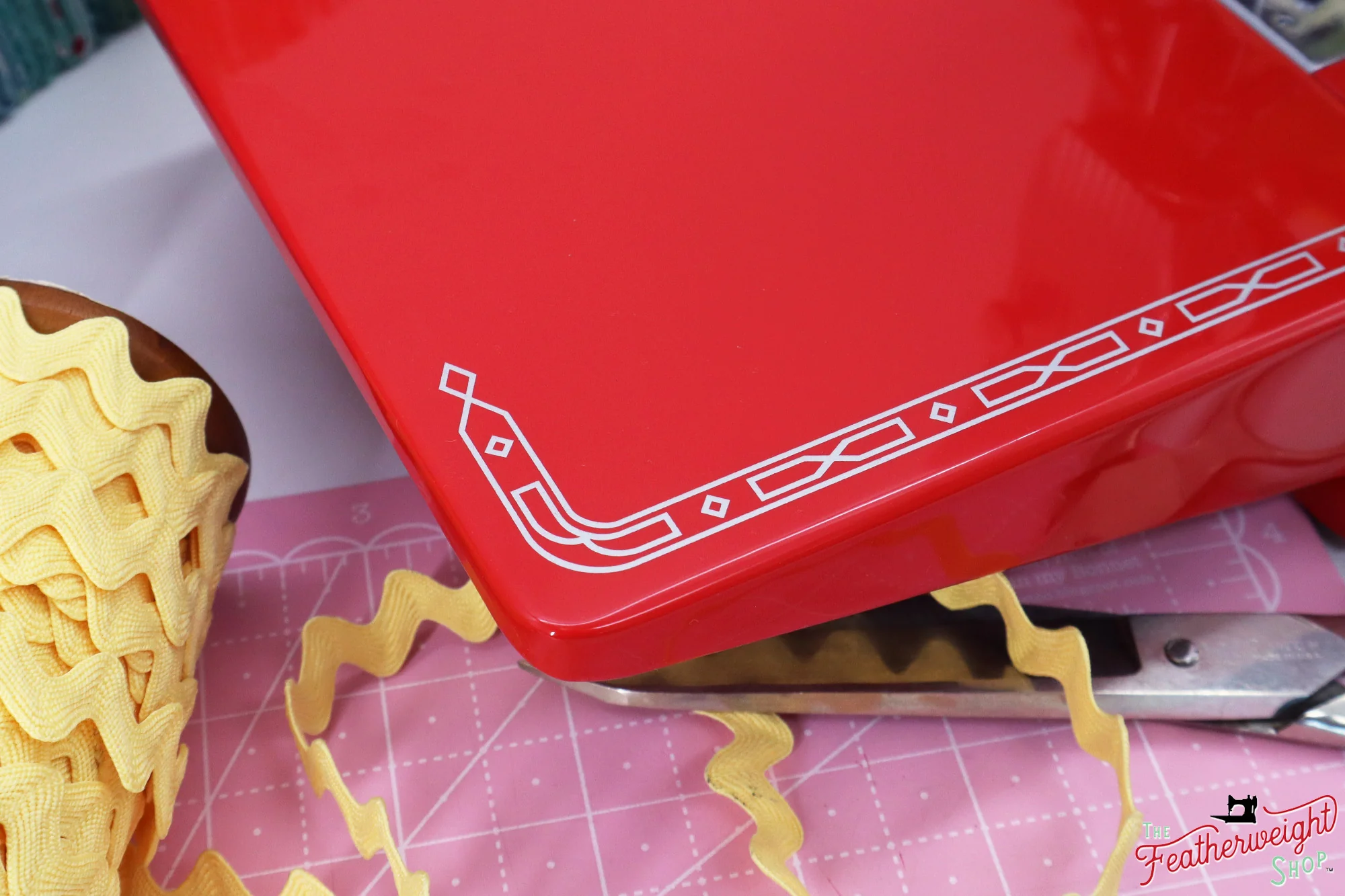 Singer Featherweight 221K, Red 'S', ES874*** - Fully Restored in Liberty Red - Image 10