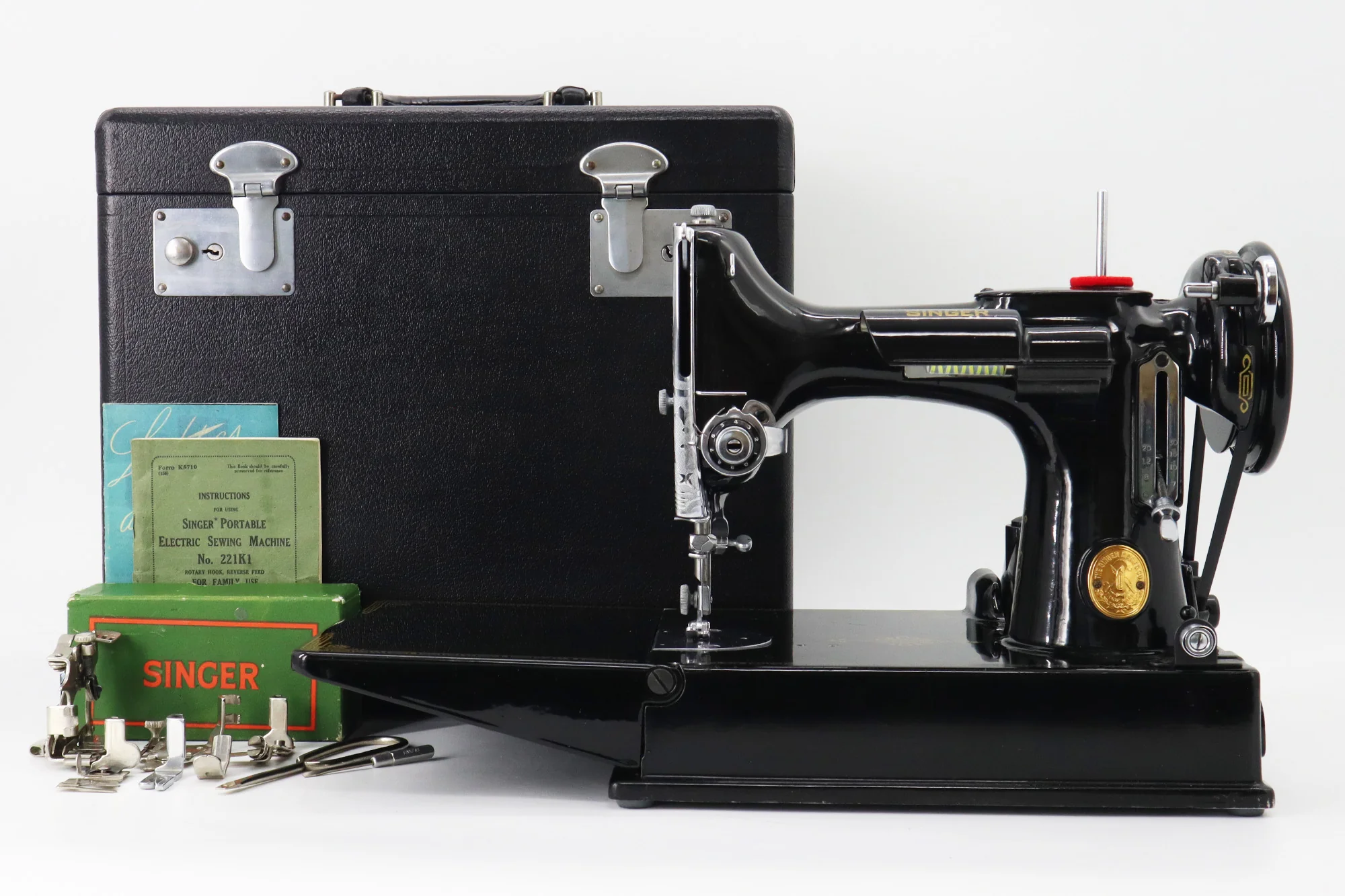 Singer Featherweight 221K Sewing Machine, 1949 - EF561*** - Image 2