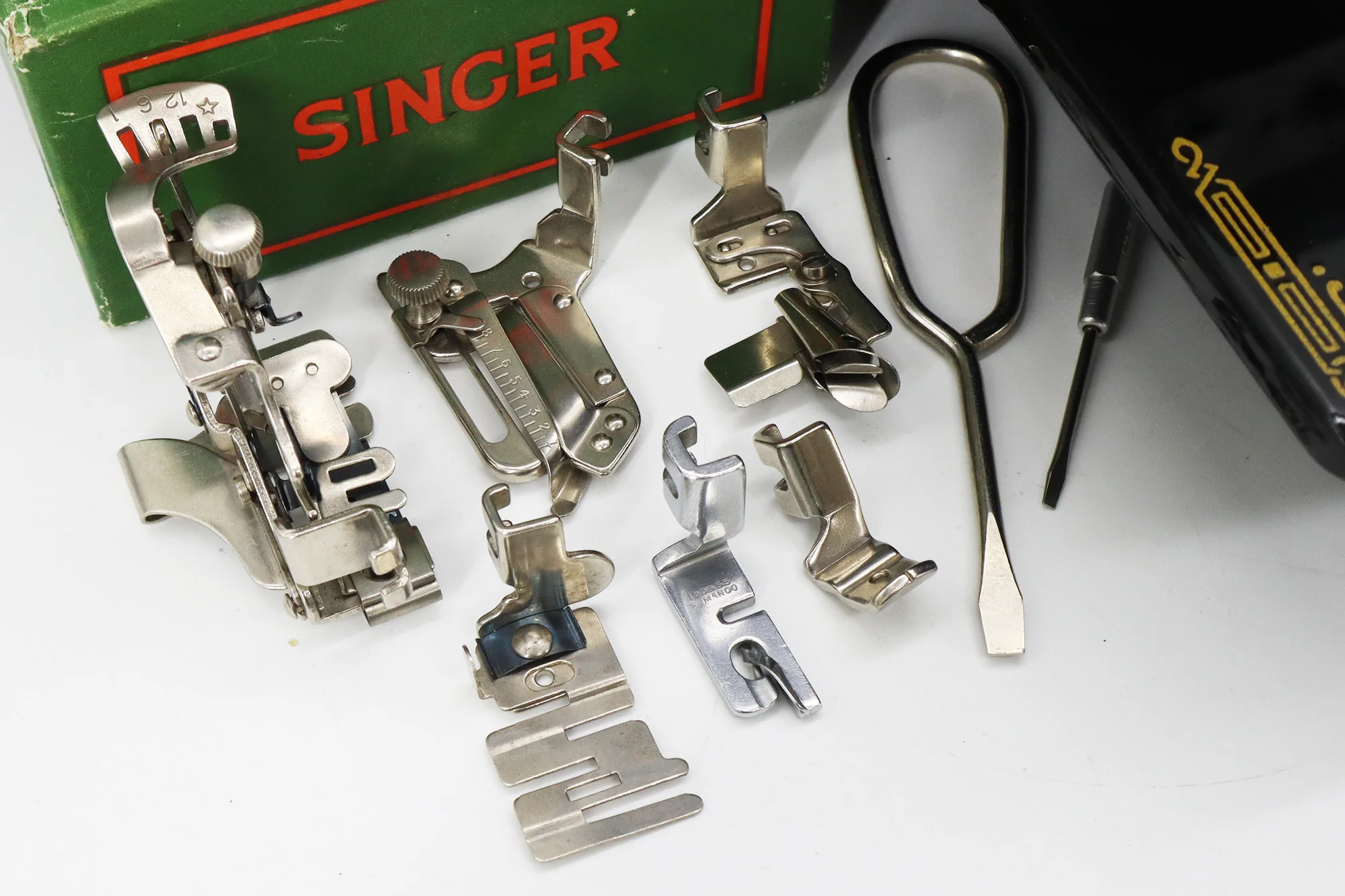 Singer Featherweight 221K Sewing Machine, 1949 - EF561*** - Image 20