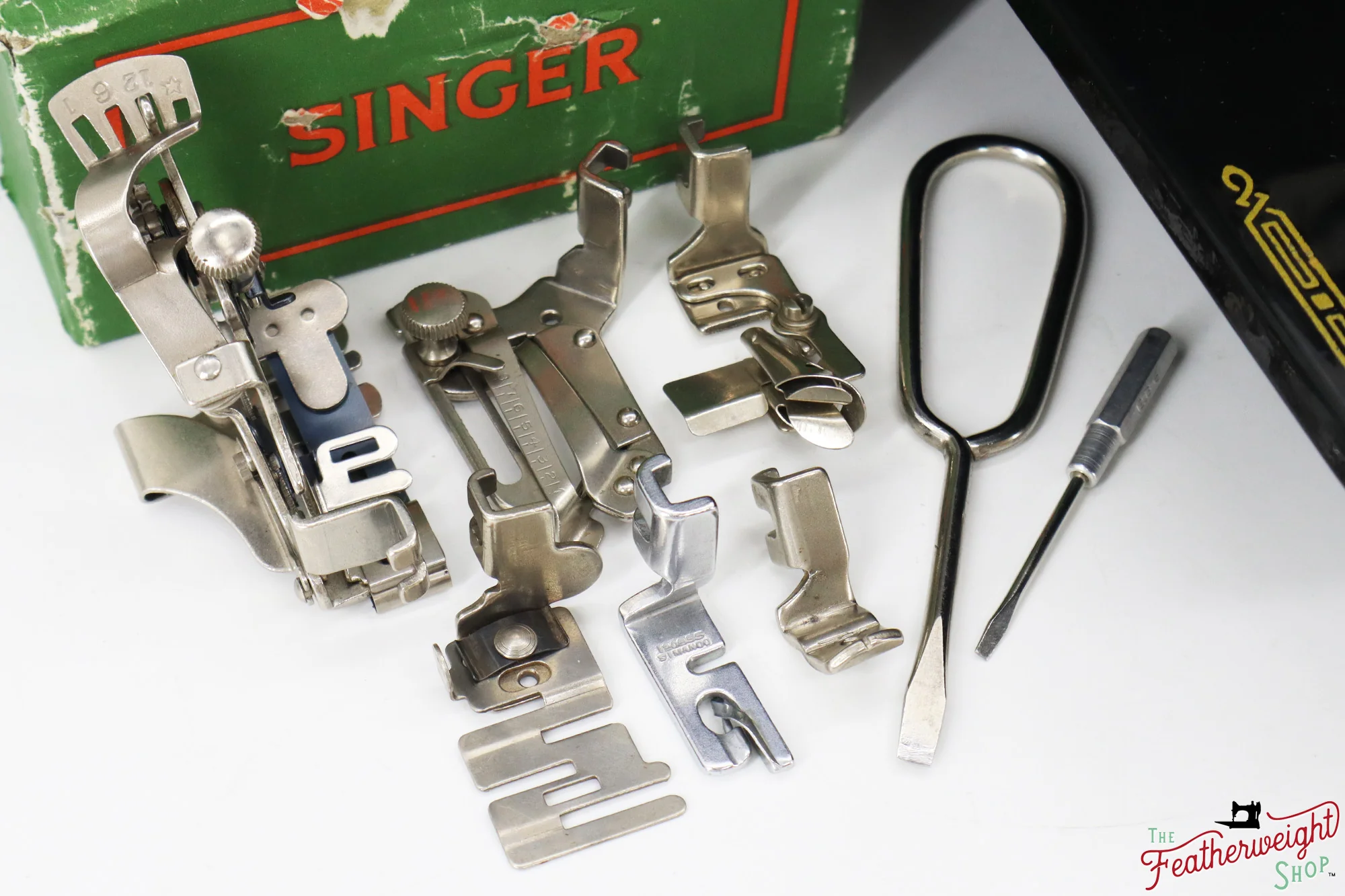 Singer Featherweight 221K Sewing Machine, 1950 - EF692*** - Image 19