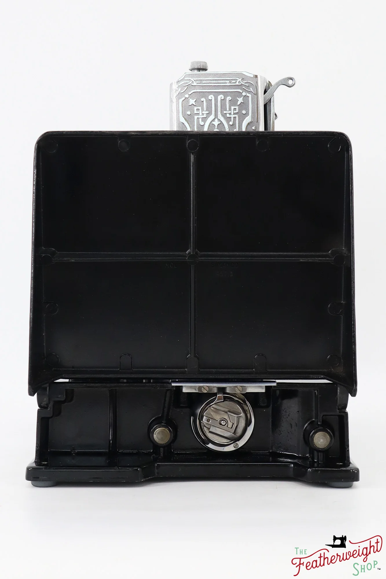 Singer Featherweight 221K Sewing Machine, 1950 - EF692*** - Image 5