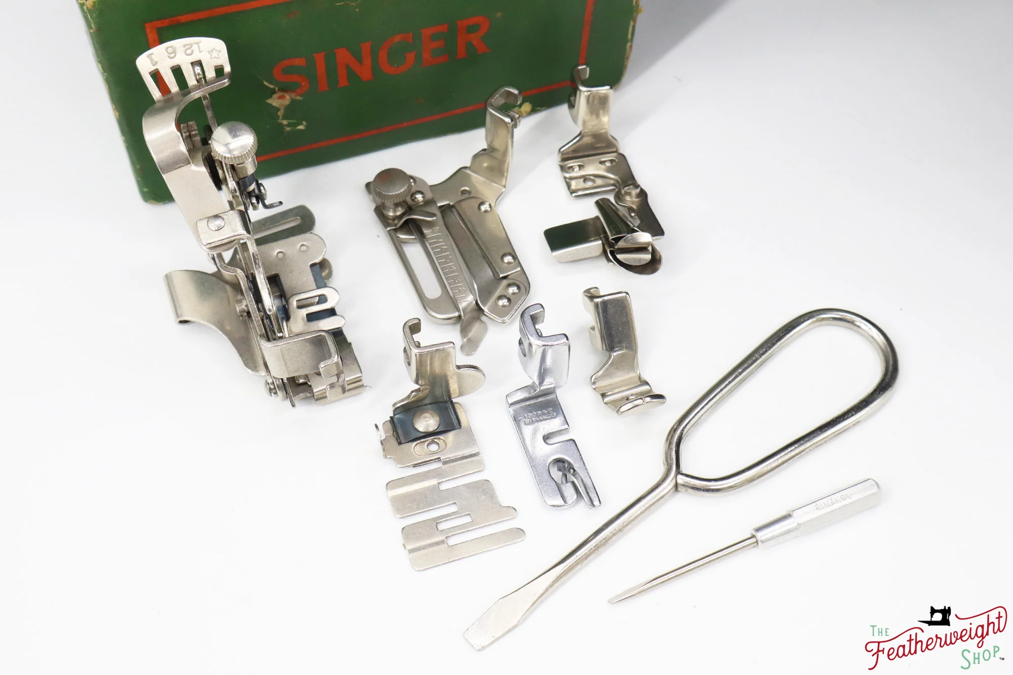 Singer Featherweight 221K Sewing Machine, 1952 - EH1402** - Image 18