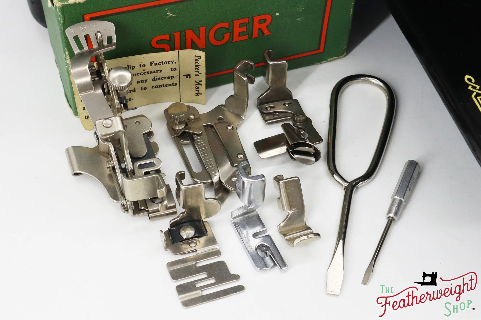 Singer Featherweight 221K Sewing Machine, 1952 - EH14023* - Image 17