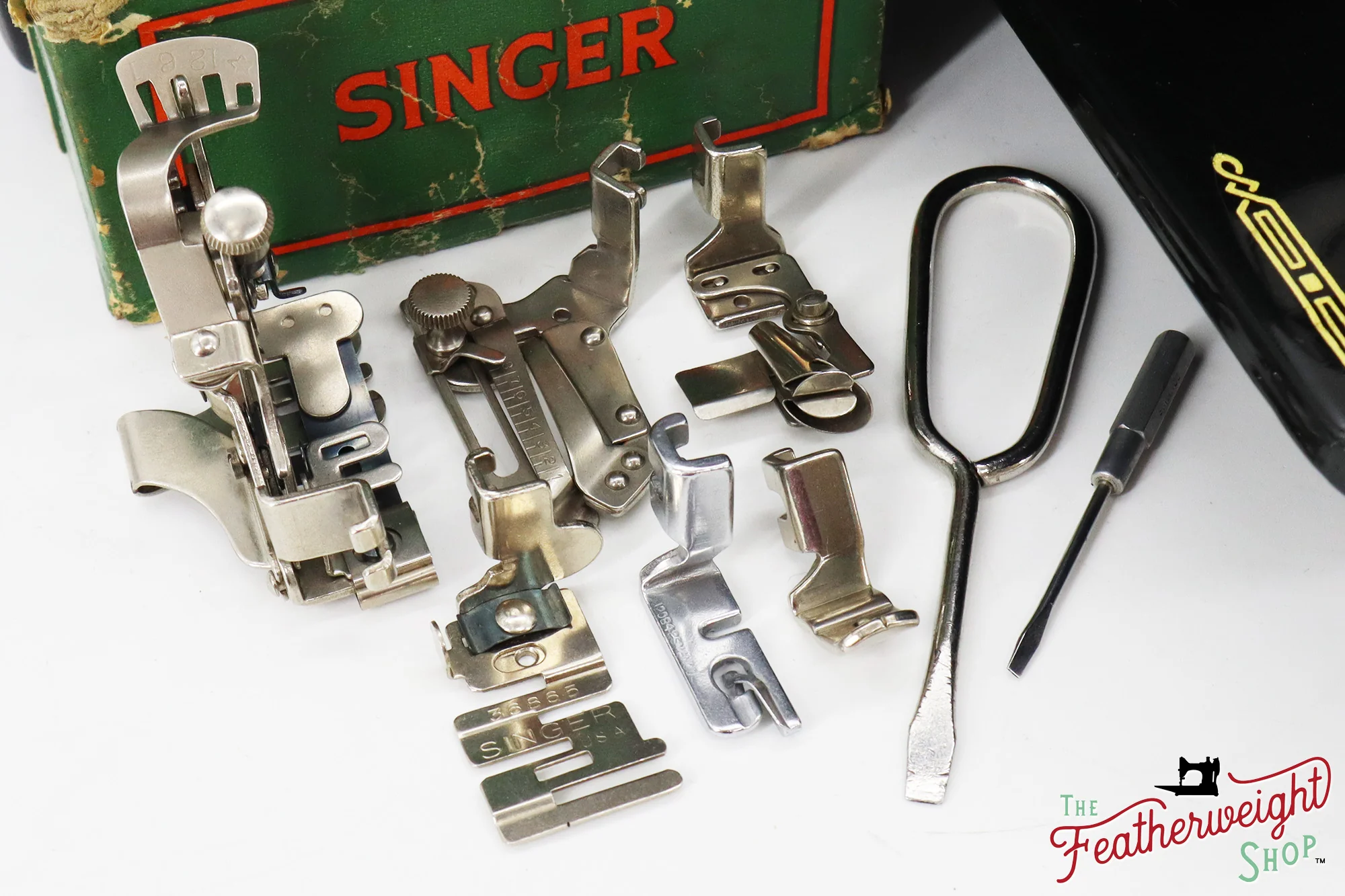 Singer Featherweight 221K Sewing Machine, 1952 - EH245*** - Image 17