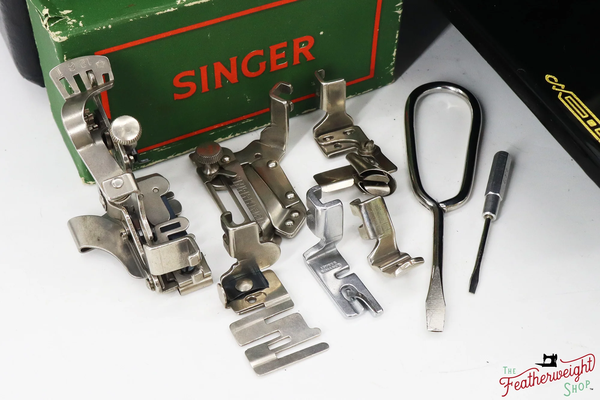 Singer Featherweight 221K Sewing Machine, 1952 - EH3733** - Image 16