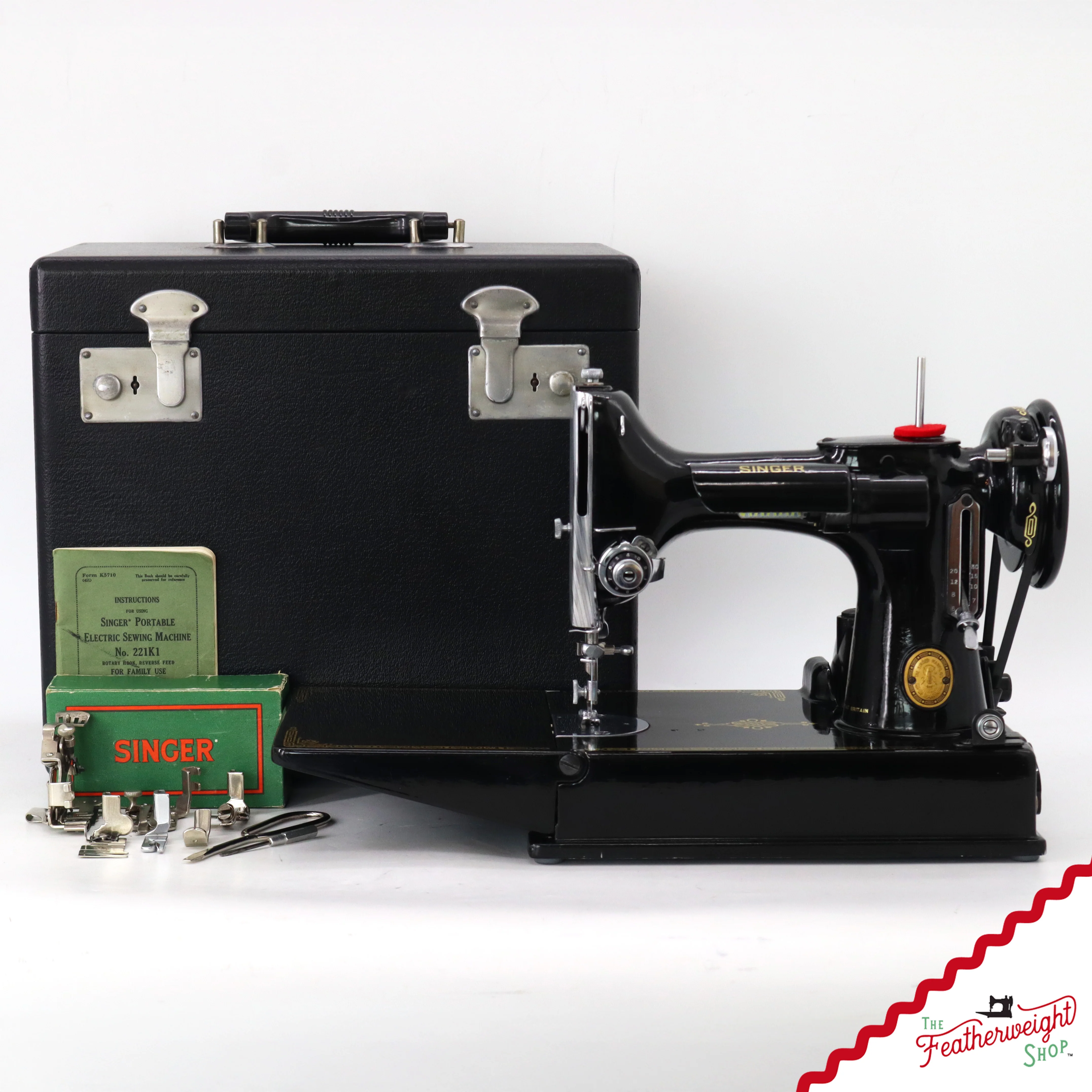 Singer Featherweight 221K Sewing Machine, 1952 - EH626***