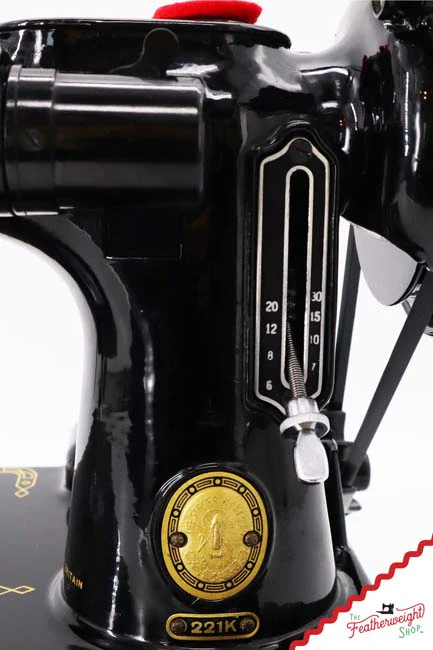 Singer Featherweight 221K Sewing Machine, 1955 - EK208** - Image 15