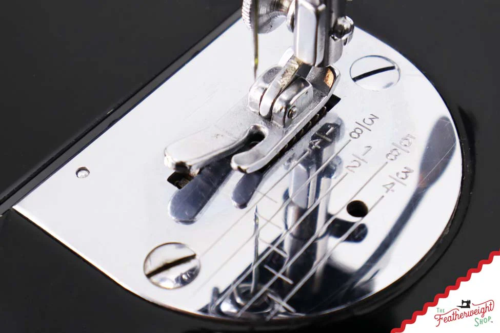 Singer Featherweight 221K Sewing Machine, 1955 - EK208** - Image 16