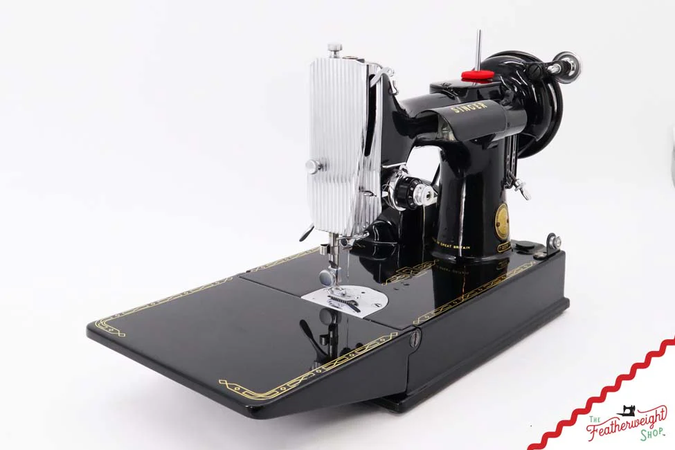 Singer Featherweight 221K Sewing Machine, 1955 - EK208** - Image 3