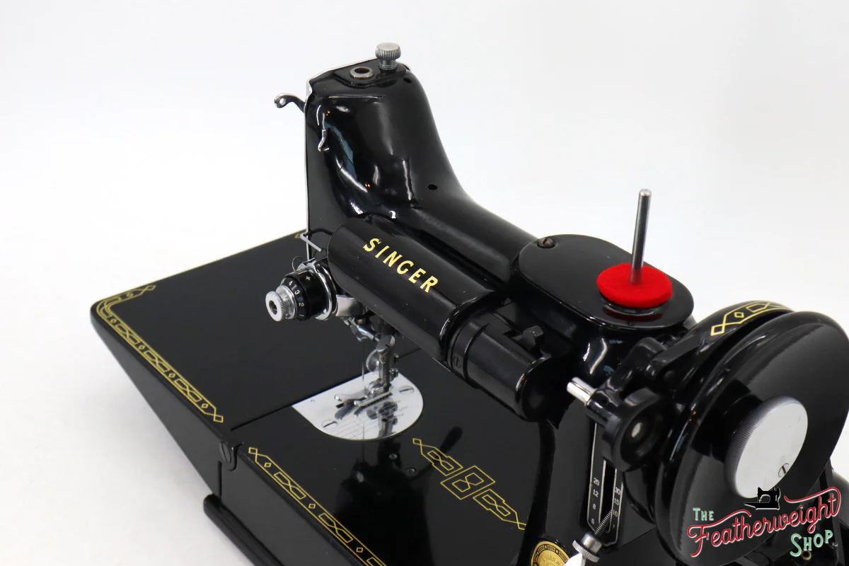 Singer Featherweight 221K Sewing Machine, 1956 - EL5383** - Image 13