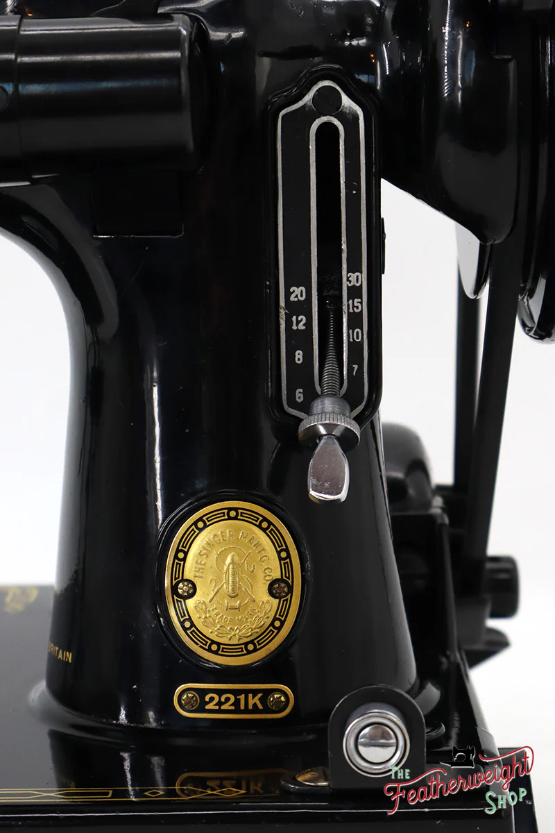 Singer Featherweight 221K Sewing Machine, 1956 - EL5383** - Image 15