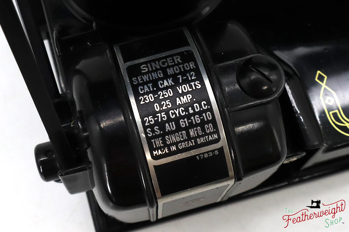Singer Featherweight 221K Sewing Machine, 1956 - EL5383** - Image 16