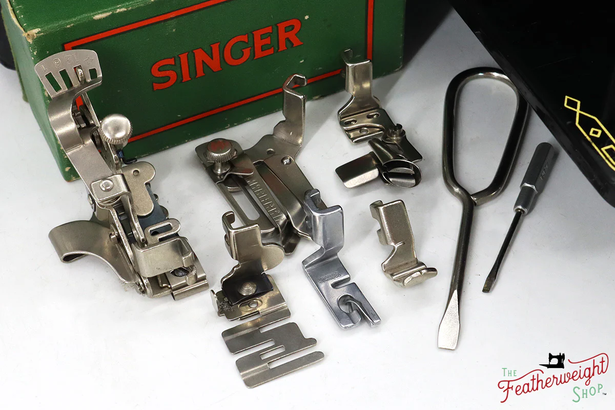 Singer Featherweight 221K Sewing Machine, 1956 - EL5383** - Image 17