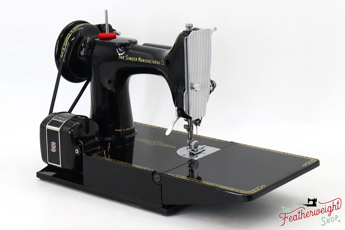 Singer Featherweight 221K Sewing Machine, 1956 - EL5383** - Image 5
